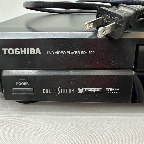 Toshiba DVD player SD-1700 colorstream spatializer dolby digital. - Picture 2 of 8